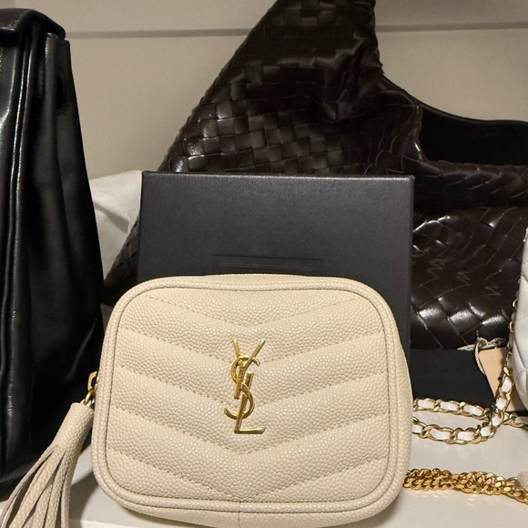 Yves Saint Laurent Cream Quilted Crossbody Bag - Picture 3 of 5